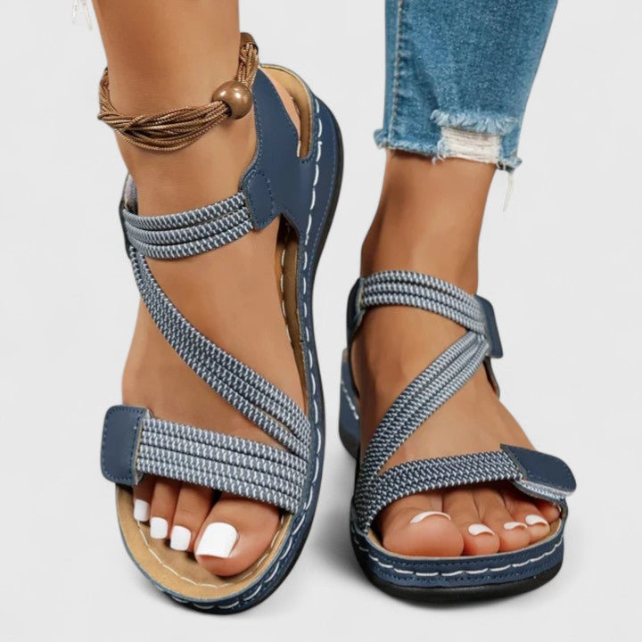 Formsydda sandaler med anatomiskt stöd