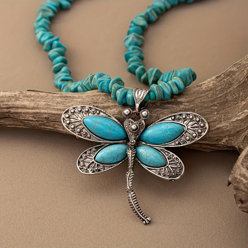 Boho-halsband i vintagestil med blågröna kulor och trollsländehänge