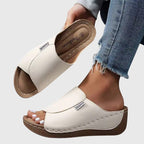 Sandaler i öppen design med svalkande känsla i tyg som andas