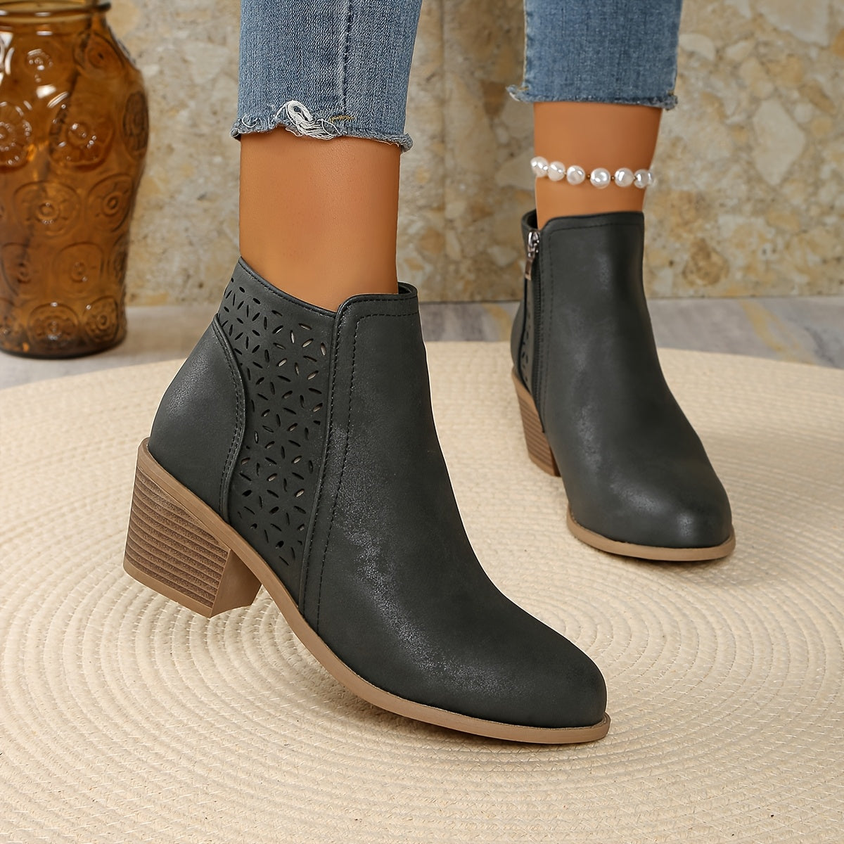 Boots som andas med halkfri sula