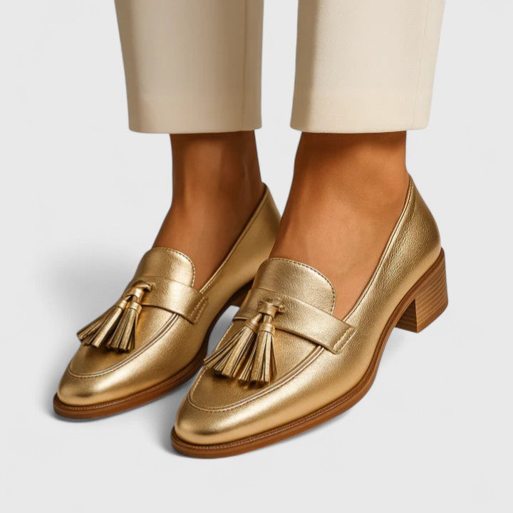 Loafers i guld med enkel avtagning
