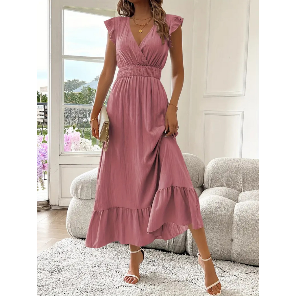 Vestido largo con escote de pico fruncido para los días de verano junto al agua