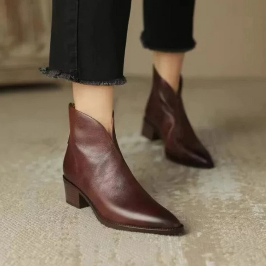Boots med låg klack och raffinerad design