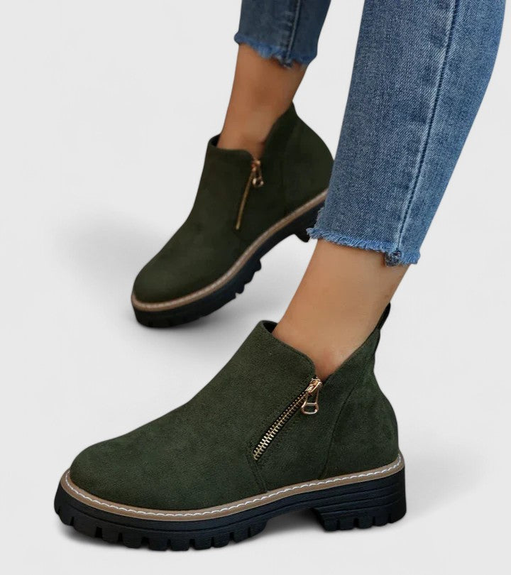 Botines con plantilla anatómica de sujeción