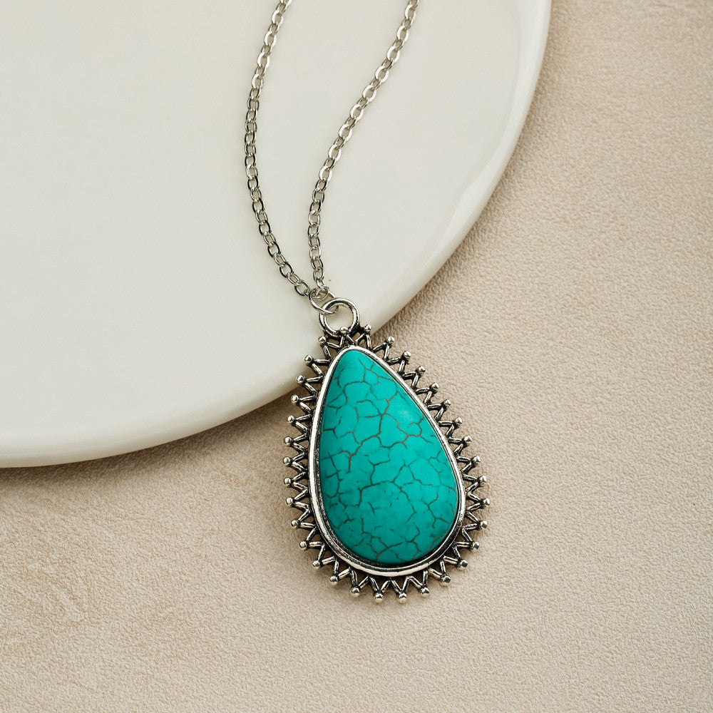 Boho-halsband i vintagestil med blågrönt stenhänge i sex former