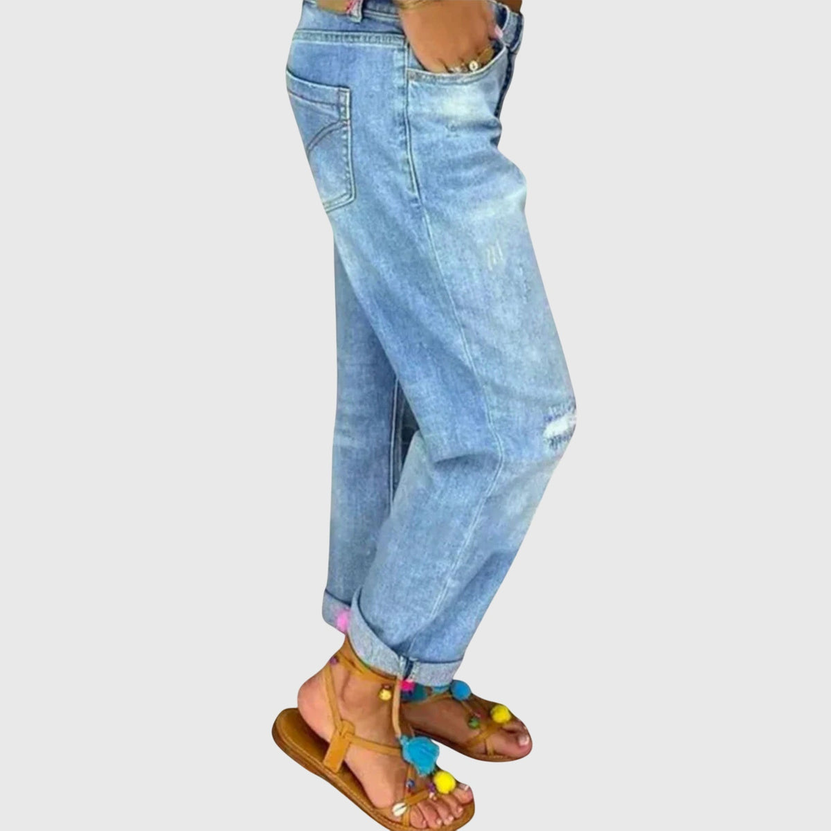 Relaxed Fit Jeans with Simple Modern Cut