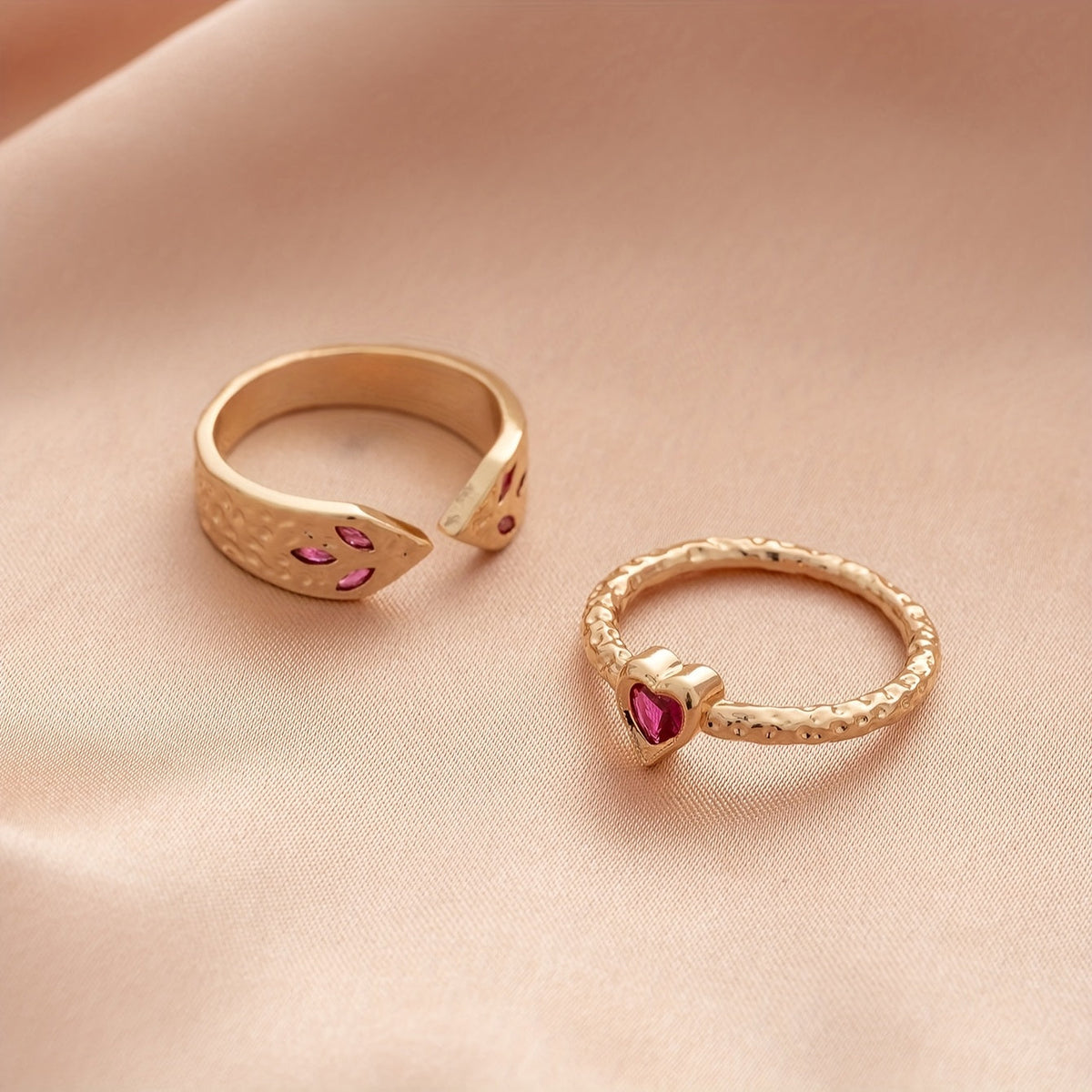Pink Zirconia Heart Ring Set with Snake Pattern Band