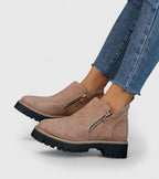Botines con plantilla anatómica de sujeción