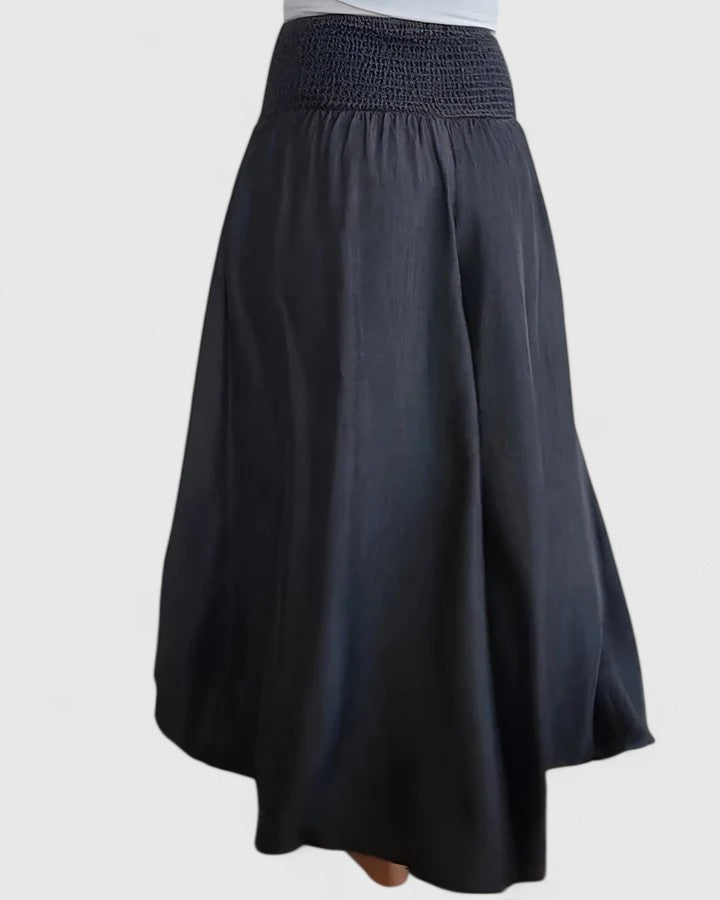 Lightweight Flexible Trousers for Everyday Wear
