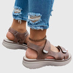 Sandaler med bred tåbox, dämpad innersula och greppsula