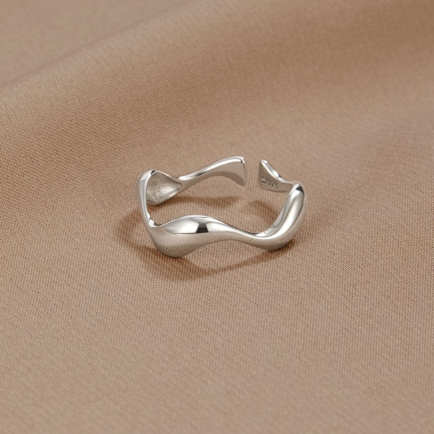Adjustable Minimalist Wave Ring with Open Band Design