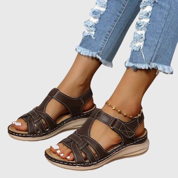Contoured Sandals in Neutral Tones