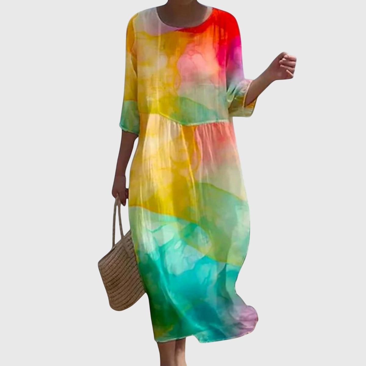 Blommig maxiklänning med flytande, feminin design