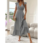 Vestido largo con escote de pico fruncido para los días de verano junto al agua