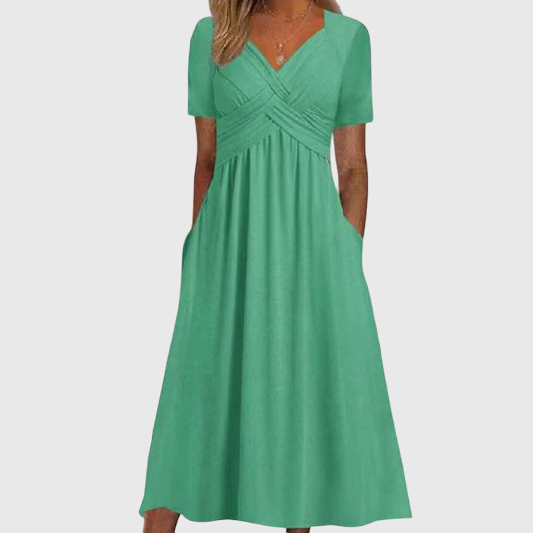 Flowing Dress with Smooth Silhouette