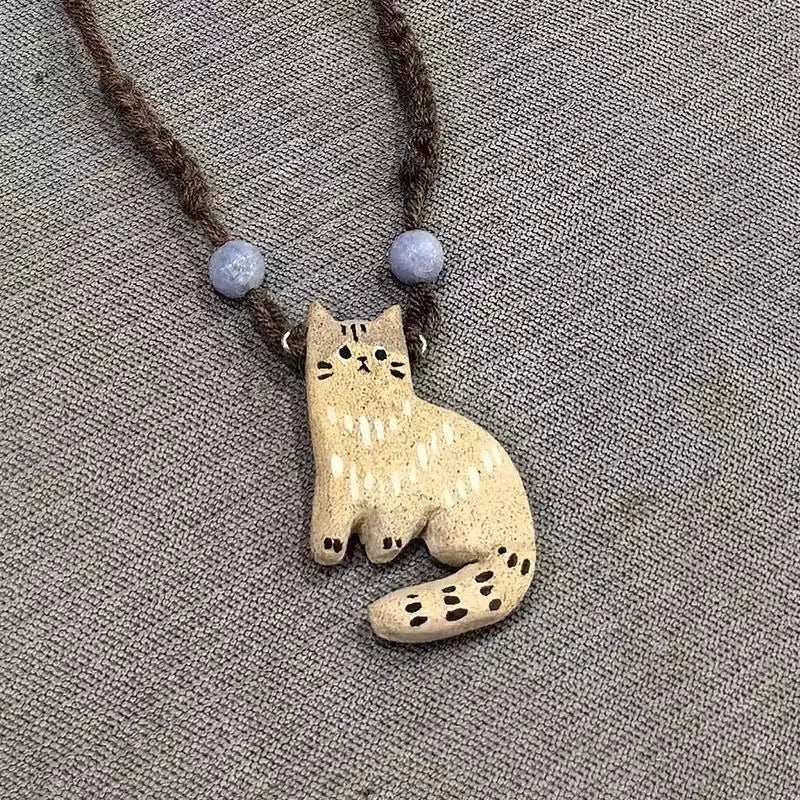 Vintagehalsband med katt och stjärna i två stilar