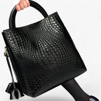 Structured Handbag with Compartments for Everyday Use