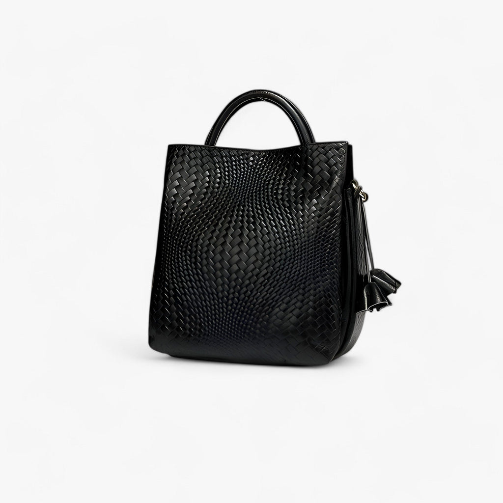 Structured Handbag with Compartments for Everyday Use