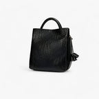 Structured Handbag with Compartments for Everyday Use