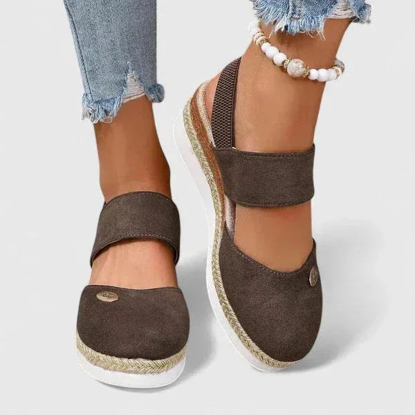 Sandaler med geldämpning och stötdämpning