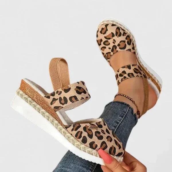 Sandaler med geldämpning och stötdämpning