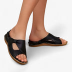 Sandalias planas abiertas por la puntera para looks veraniegos informales