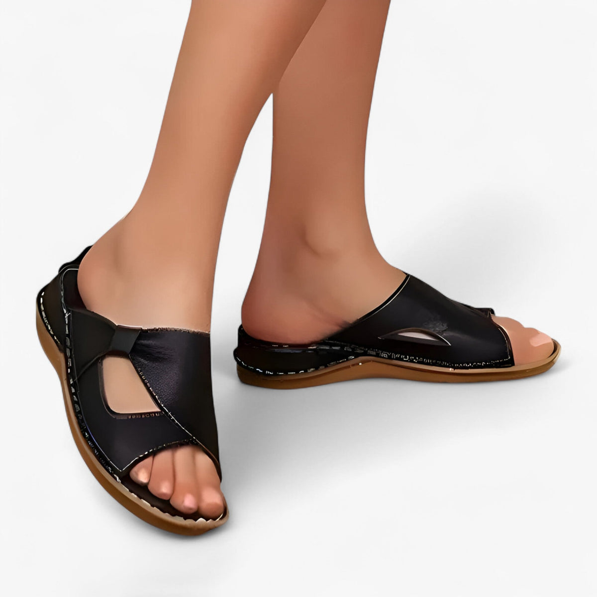 Sandalias planas abiertas por la puntera para looks veraniegos informales