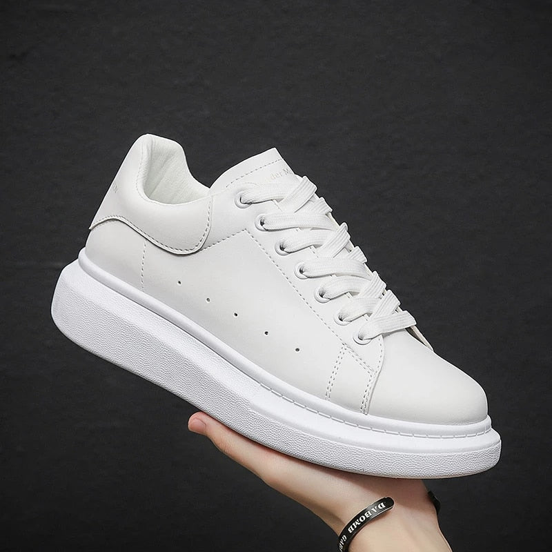 Men's Lightweight Breathable Everyday Sneakers