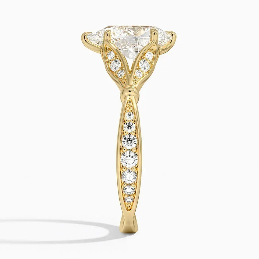 Pear-Cut Stone Flower Ring with Graceful Petal Arrangement