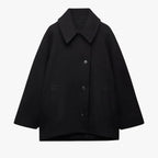 Abrigo de lana oversize con una silueta holgada para el invierno
