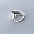 Vintage-Style Simple Ring with Clean Lines in Silver Colour