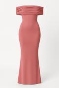Vestido largo con brillo satinado, hombros descubiertos y espalda abierta