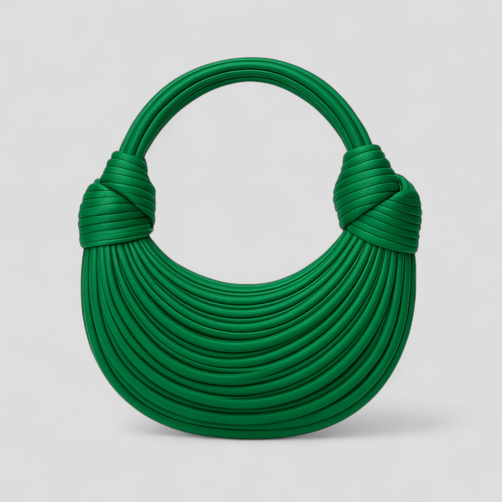 Bolso estructurado con múltiples compartimentos organizados