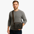 Bolso de hombro amplio para hombre con compartimentos interiores