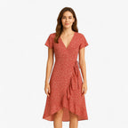 Vestido cruzado con estampado floral y cintura anudada ajustable