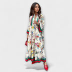 Vestido largo con estampado floral y aire vacacional