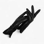 Premium winter gloves with six-point closure