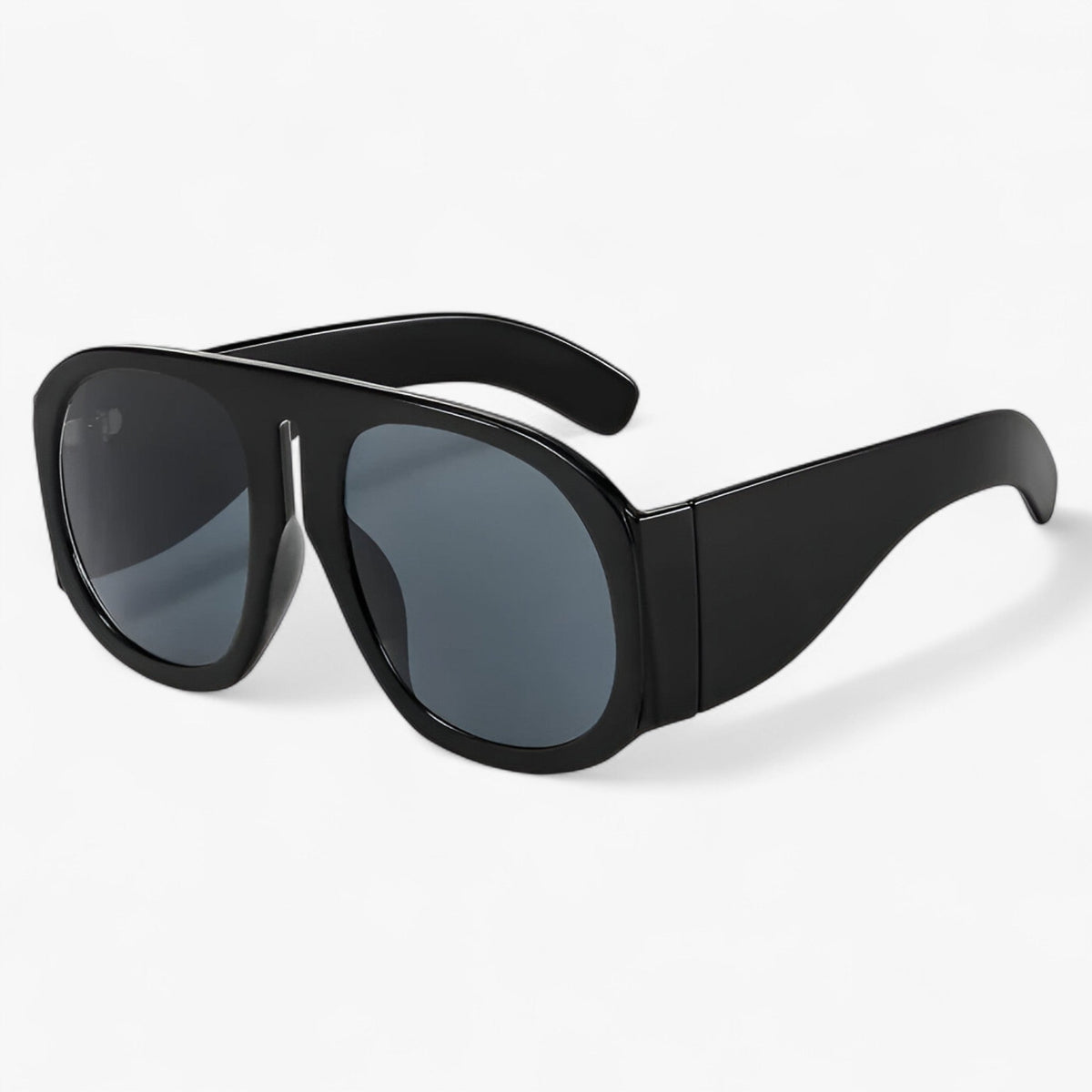 Oversized round sunglasses with a retro-inspired frame