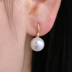 Pendientes de perlas colgantes con detalles de cristal brillante