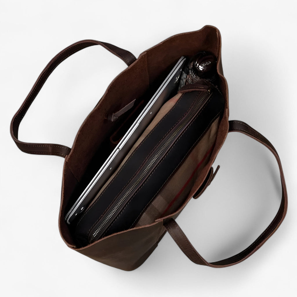 Handväska i konstläder med avtagbar clutch