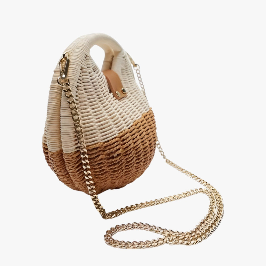 Halmaxelväska med bohochic kedjerem