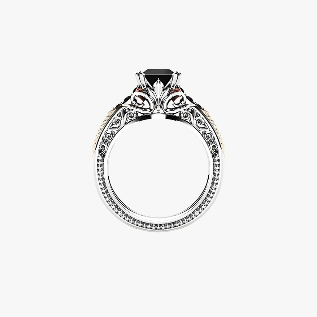 Silverfärgad ring med klar sten och ädelstensdetaljer