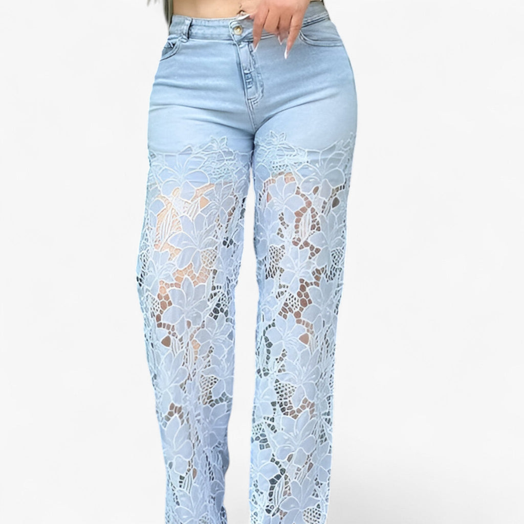 Moderna jeans med eleganta spetsapplikationer