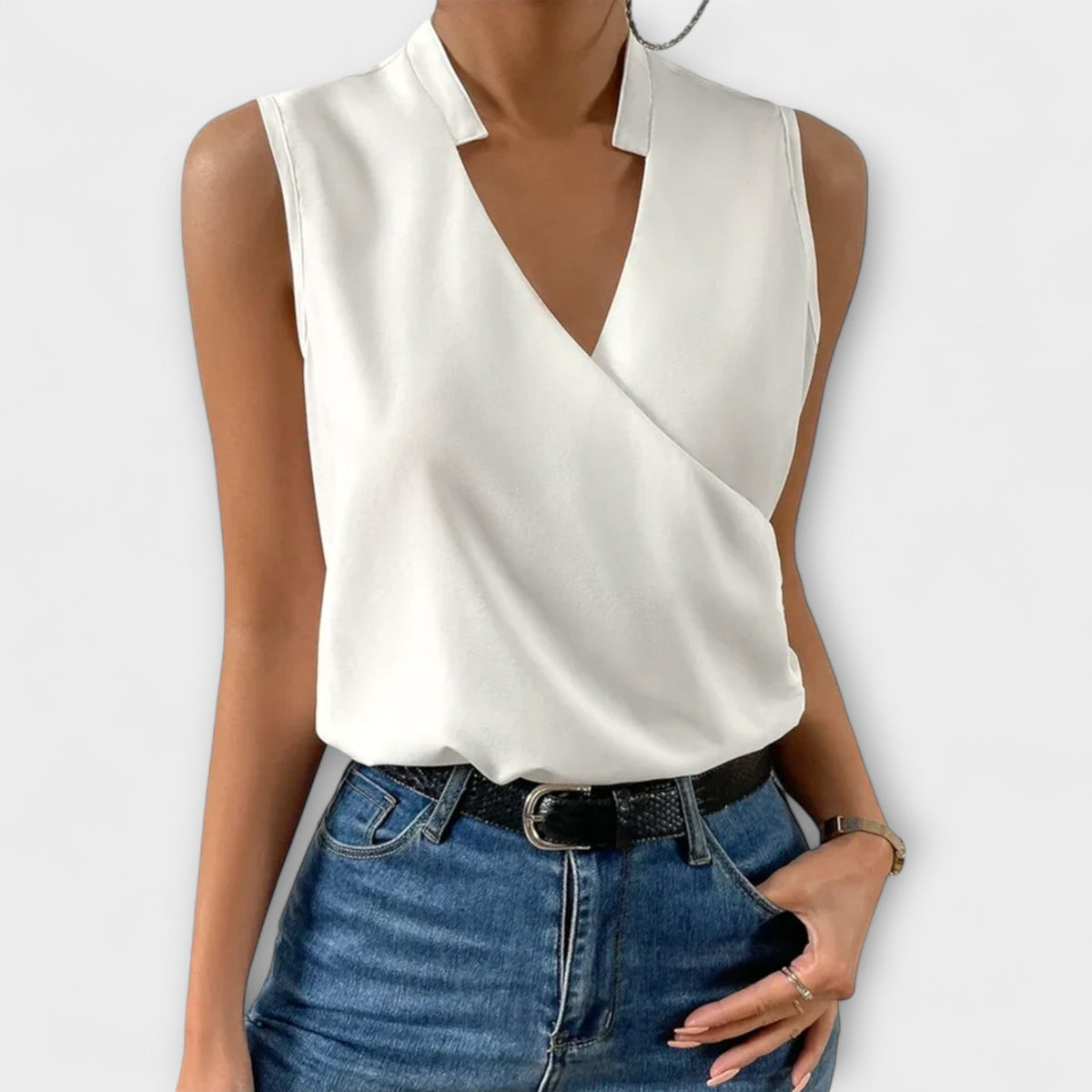 Soft V-Neck Top with Light Summer Feel