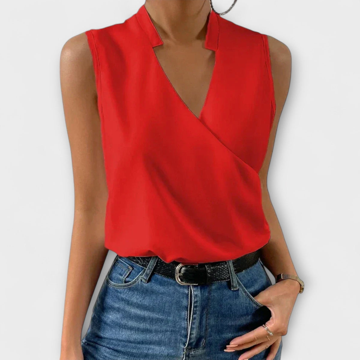Soft V-Neck Top with Light Summer Feel