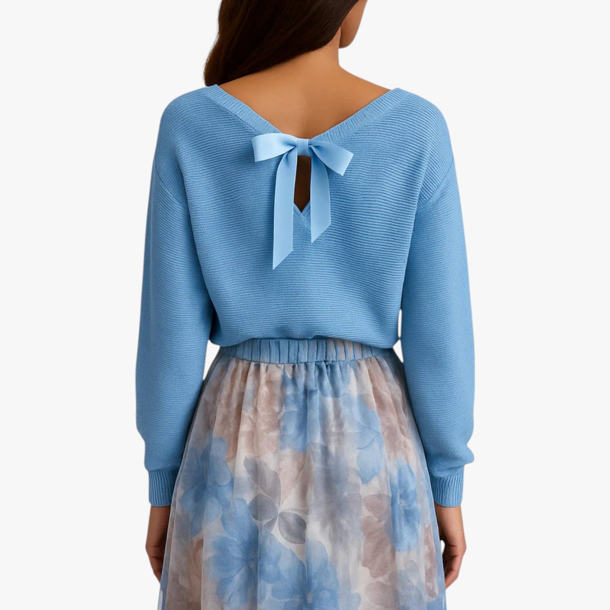 Conjunto de dos piezas de jersey de punto azul y falda floral