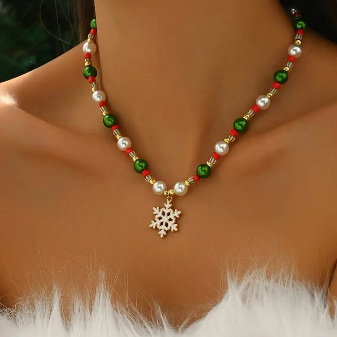 Julhalsband med snöflingehänge för högtiden