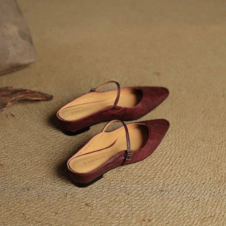 Sandal som andas med halkfri gummisula