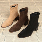 Botas con cremallera lateral y construcción suave y flexible