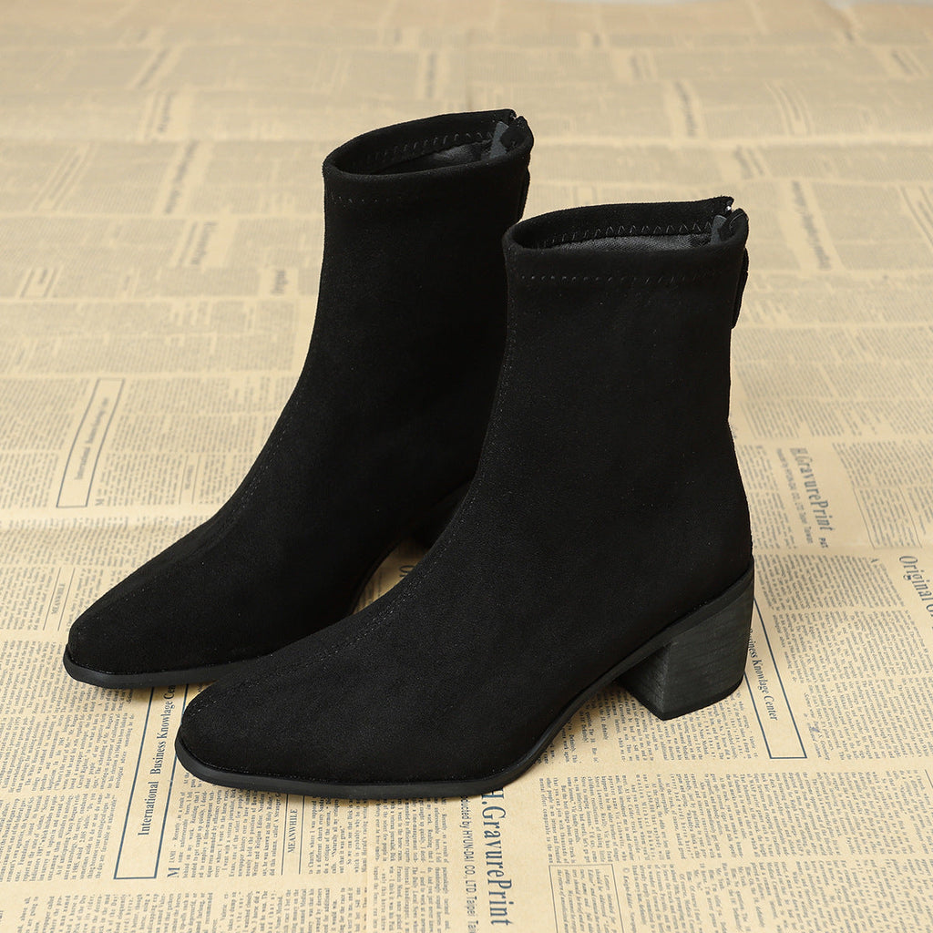 Botas con cremallera lateral y construcción suave y flexible